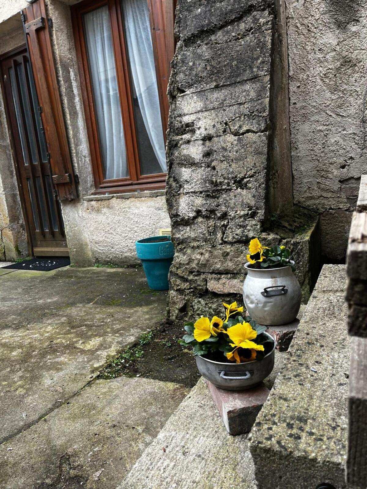 "La Petite Maison" Triplex Au Centre Ville - Les Terres Du Roy Avallon Exterior photo